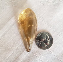 Load image into Gallery viewer, Citrine Tumbled Point