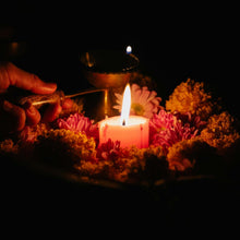 Load image into Gallery viewer, Meditation Monthly - THE HEALING POWER OF COLOR