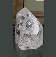 Load image into Gallery viewer, Crackle Quartz Generator