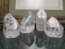 Load image into Gallery viewer, Crackle Quartz Generator