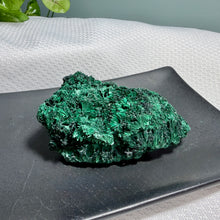 Load image into Gallery viewer, Velvet Malachite Raw (Natural)