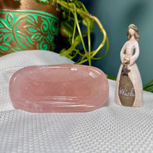 Load image into Gallery viewer, Rose Quartz Dish
