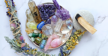 Load image into Gallery viewer, Crystal Layouts for the Internal Organs: Advanced Crystal Class
