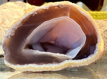 Load image into Gallery viewer, Agate Geode
